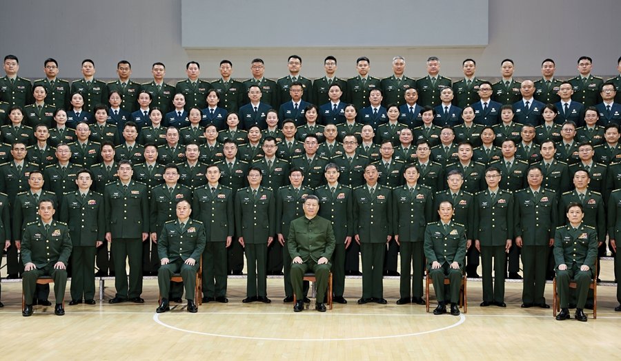 把党的伟大自我革命进行到底》