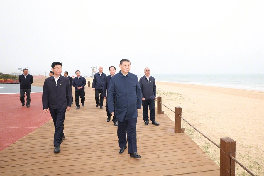 习近平从巴黎飞抵塔布 继续对法国的国