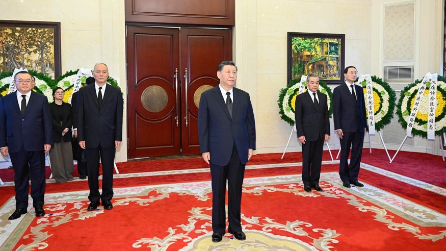 习近平举行仪式欢迎秘鲁总统博鲁阿尔特访华