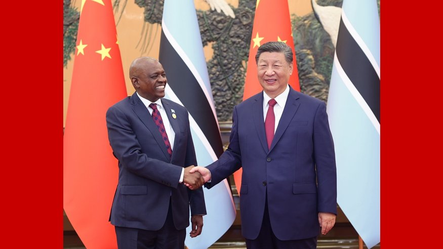习近平同英国首相斯塔默通电话