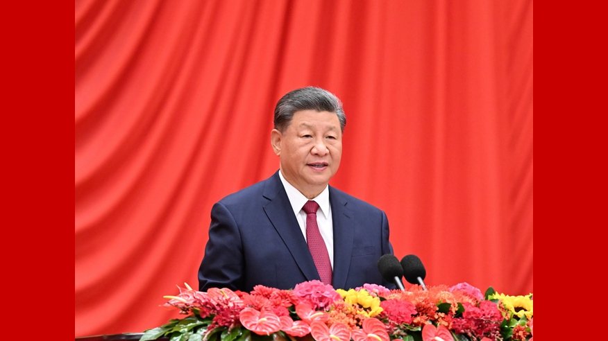 习近平会见马达加斯加总统拉乔利纳