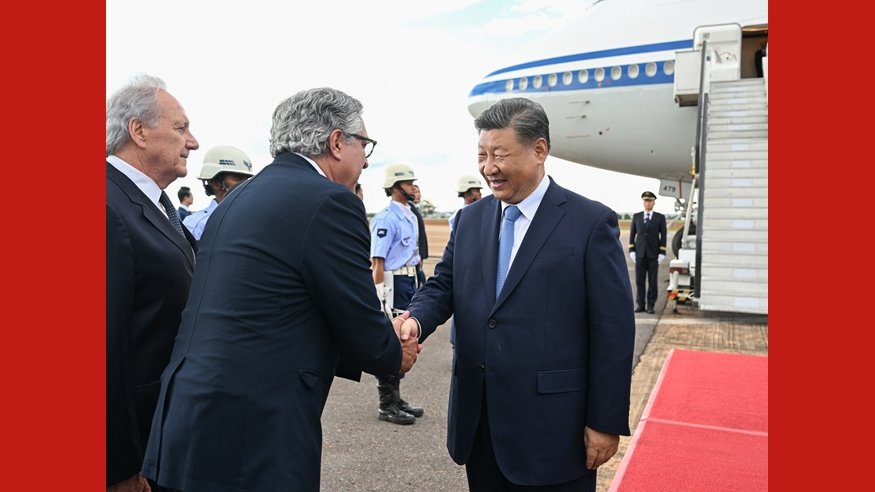 习近平在视察空降兵军时强调 全面加强