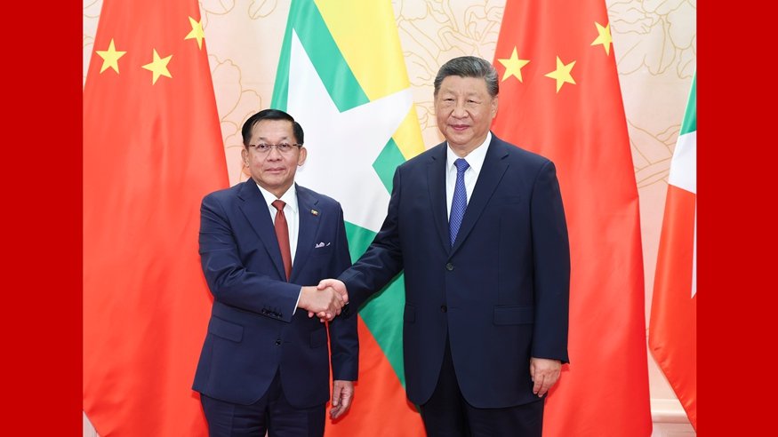 习近平会见乌兹别克斯坦总统米尔济约耶夫