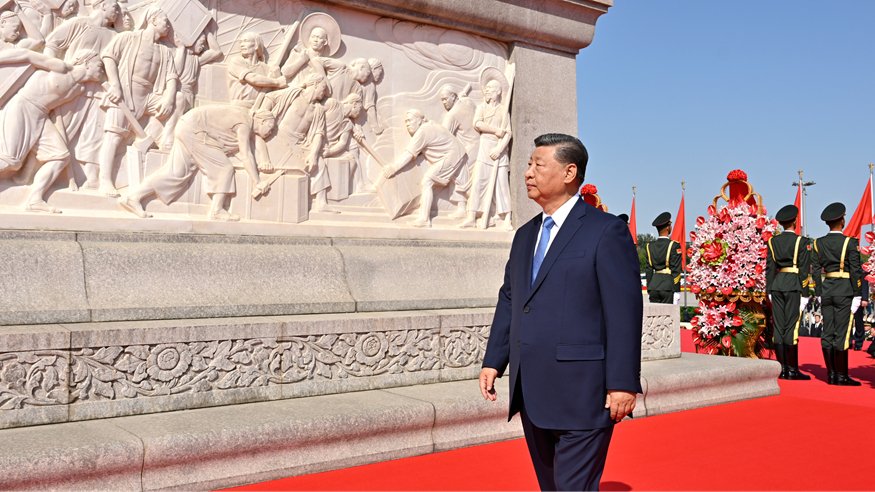 习近平致电祝贺卢森堡大公纪尧姆即位