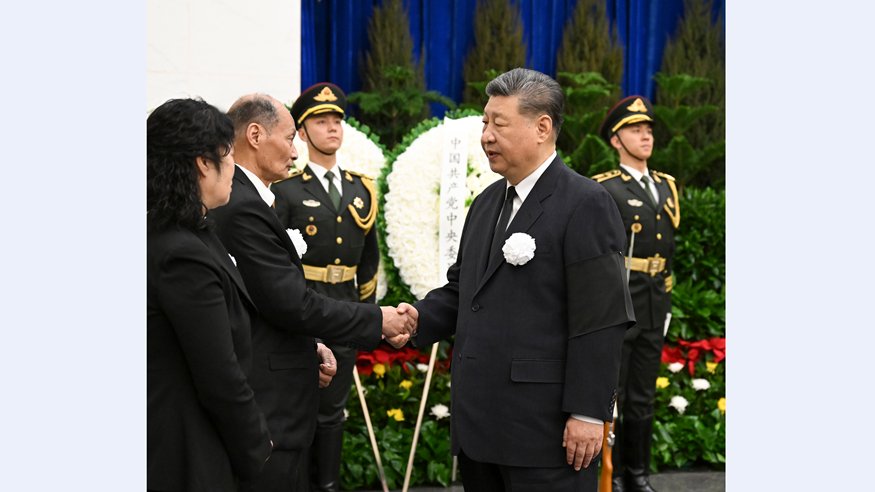 习近平会见老挝人民革命党pg爱尔兰精